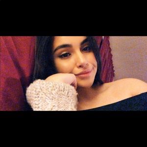 Meet your Posher, Nayeli